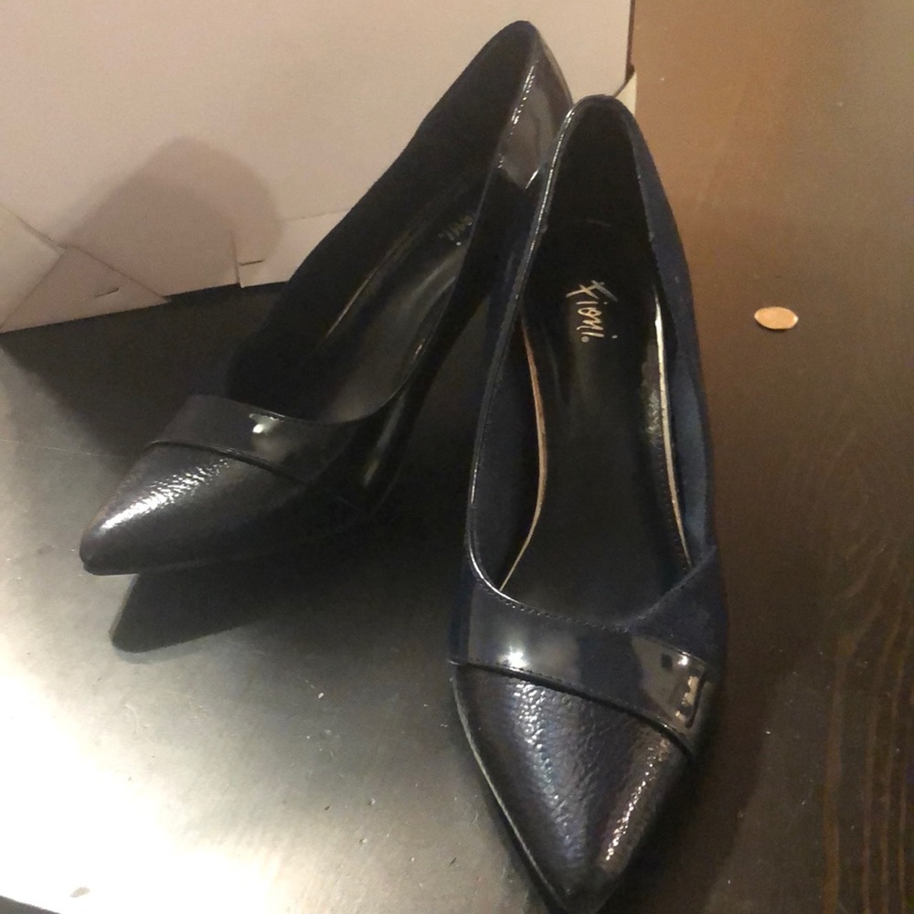 Fioni dark blue heels💥3 for 20💥